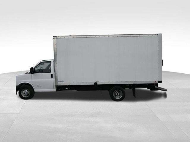 2023 GMC Savana 4500