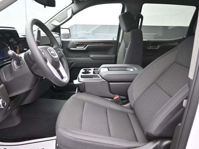 2025 GMC Sierra 1500 Elevation Standard