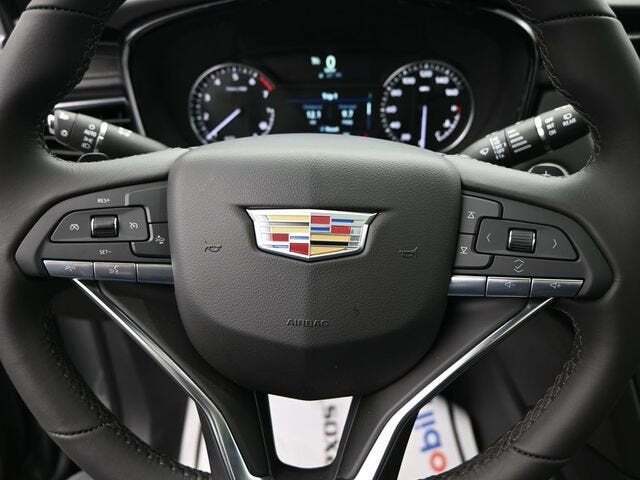 2025 Cadillac XT6 Luxury