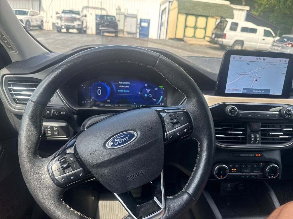 2022 Ford Escape Titanium