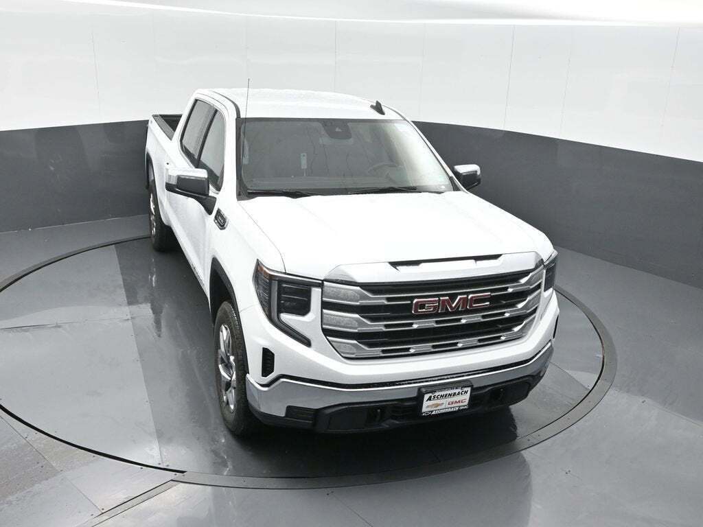 2025 GMC Sierra 1500 SLE