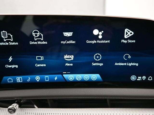 2025 Cadillac OPTIQ Sport 2