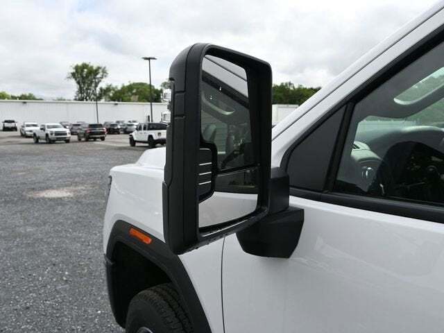 2025 GMC Sierra 2500HD Pro