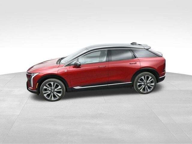 2025 Cadillac OPTIQ Luxury 2