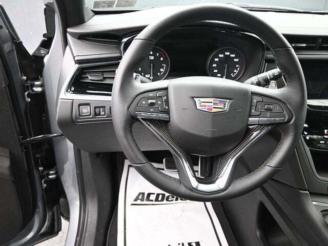 2025 Cadillac XT6 Sport