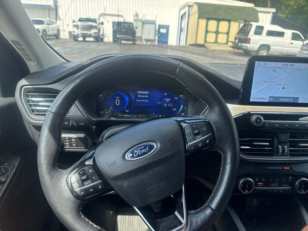 2022 Ford Escape Titanium