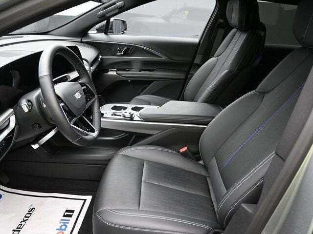 2024 Cadillac LYRIQ Sport 1