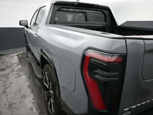 2025 GMC Sierra EV Denali