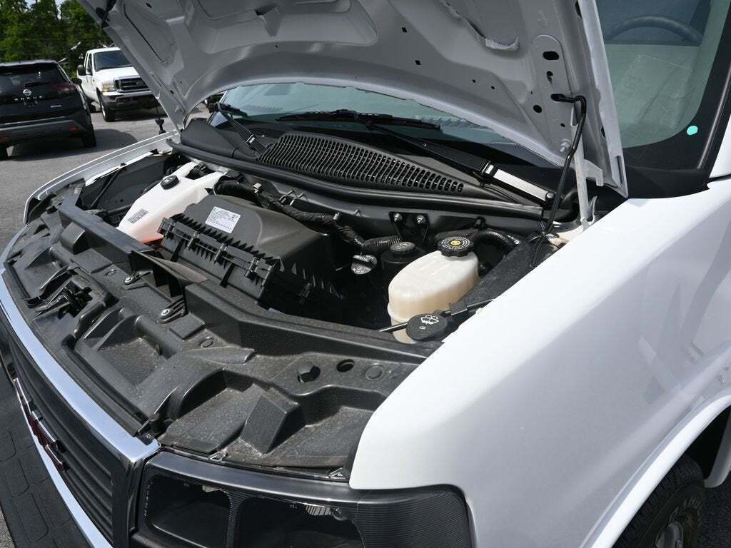 2023 GMC Savana 4500