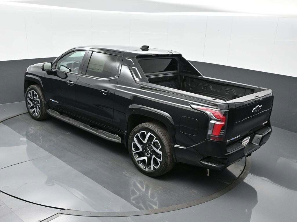 2024 Chevrolet Silverado EV RST