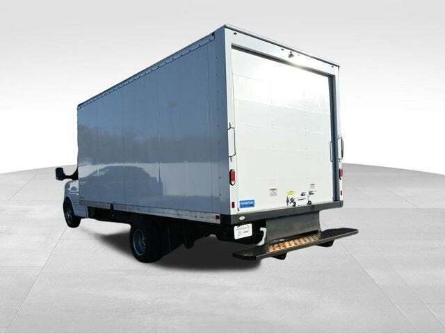 2023 GMC Savana 4500