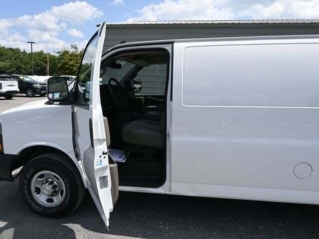 2021 Chevrolet Express 2500