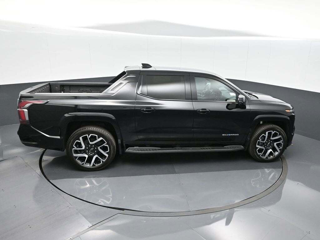 2024 Chevrolet Silverado EV RST