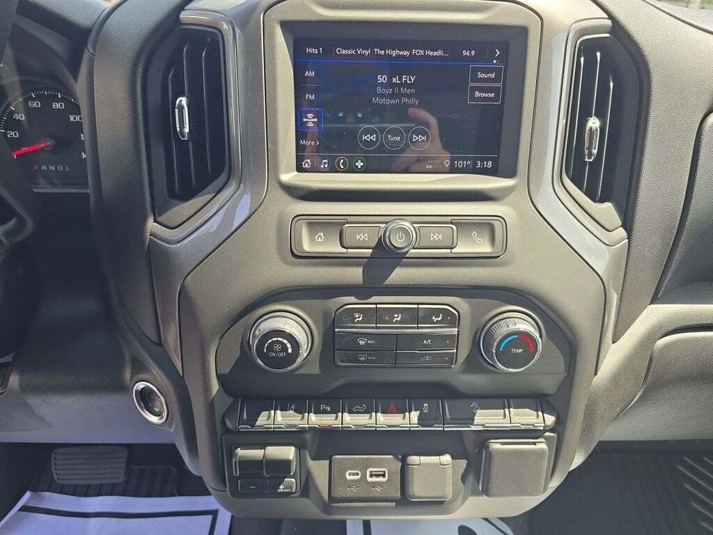 2025 Chevrolet Silverado 2500HD Custom