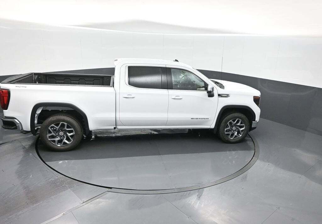 2025 GMC Sierra 1500 SLE