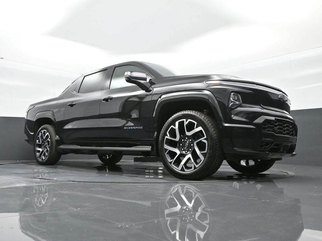 2024 Chevrolet Silverado EV RST