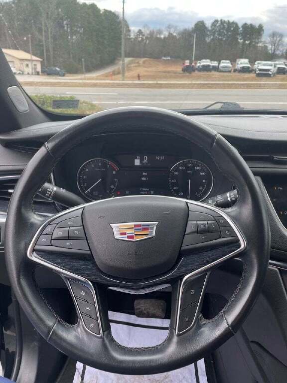 2023 Cadillac XT5 Premium Luxury