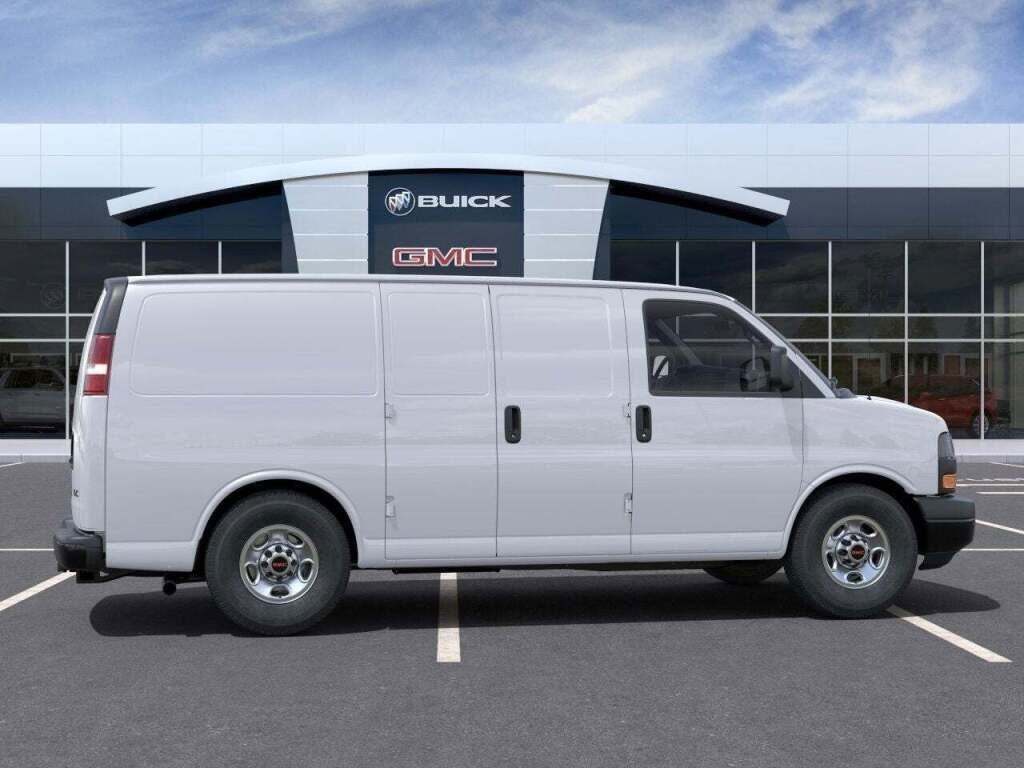 2025 GMC Savana 2500