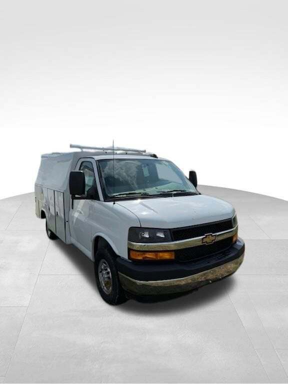 2025 Chevrolet Express 3500