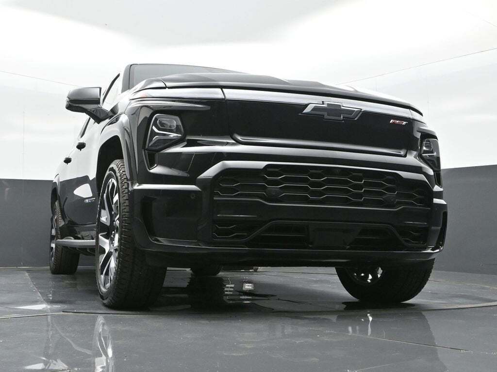2024 Chevrolet Silverado EV RST