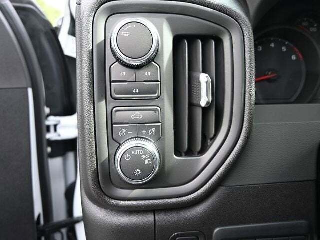 2025 GMC Sierra 2500HD Pro