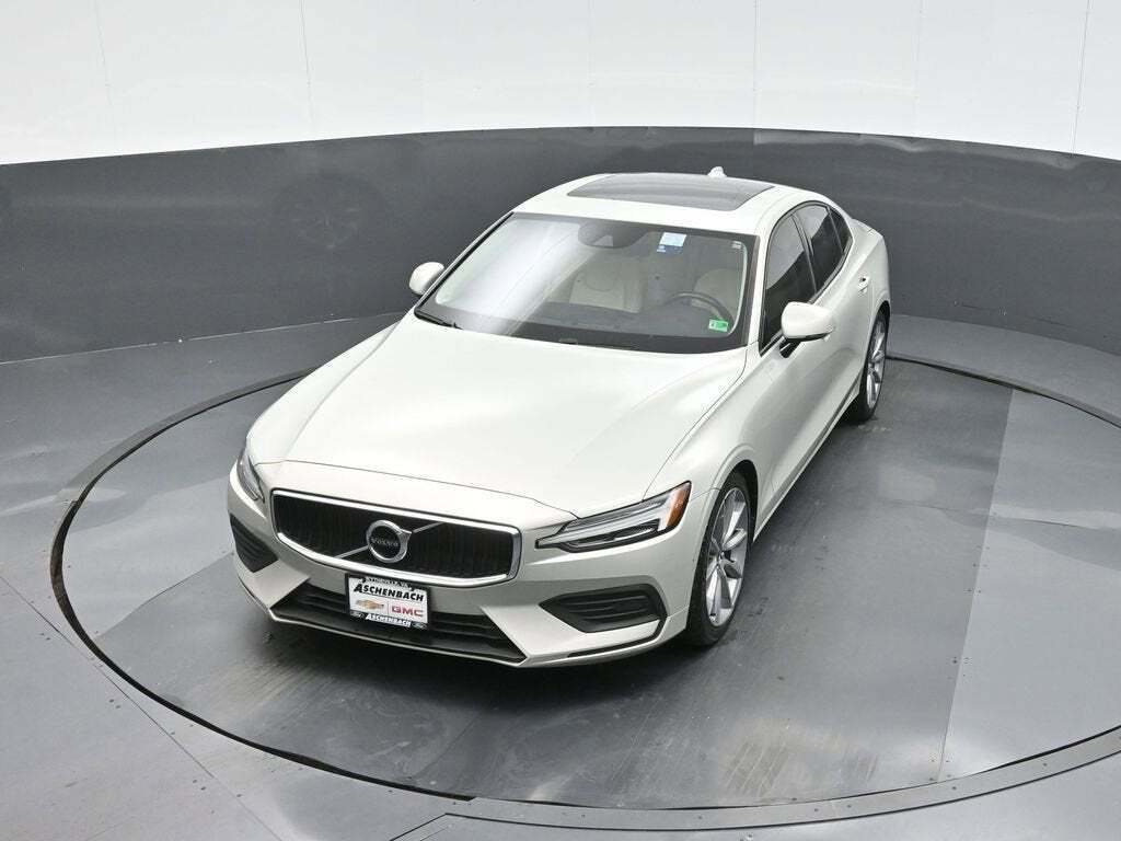 2019 Volvo S60 T5 Momentum