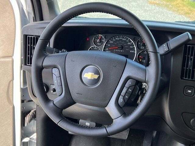 2023 Chevrolet Express 3500