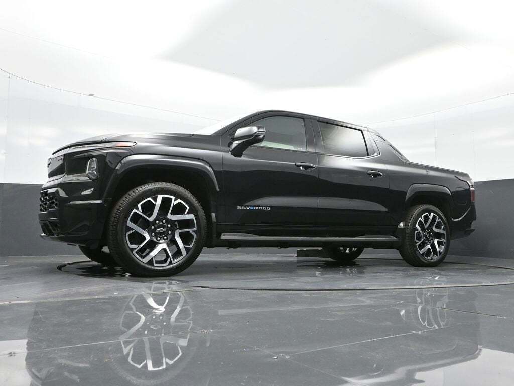 2024 Chevrolet Silverado EV RST