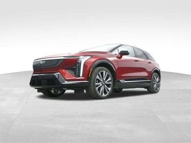 2025 Cadillac OPTIQ Luxury 2