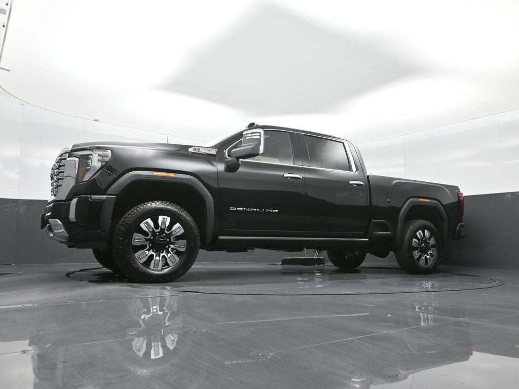 2025 GMC Sierra 2500HD Denali