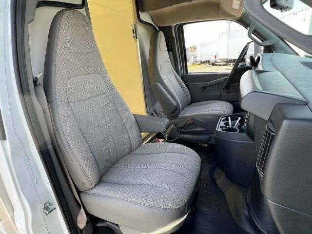 2023 Chevrolet Express 3500
