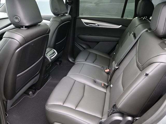 2025 Cadillac XT6 Luxury