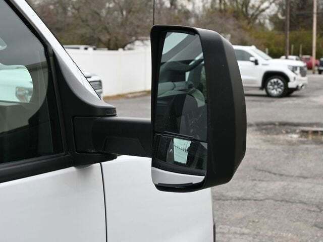 2023 GMC Savana 4500
