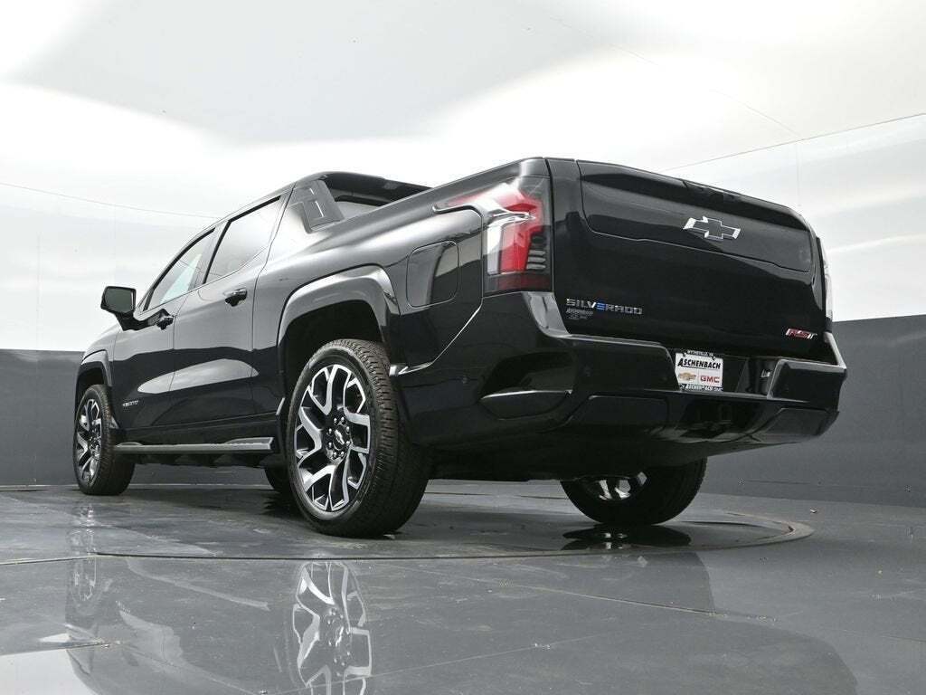 2024 Chevrolet Silverado EV RST