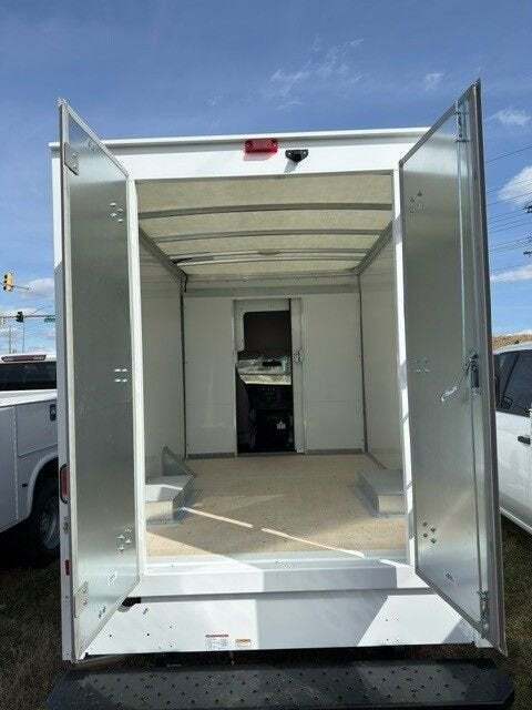 2025 Chevrolet Express 3500