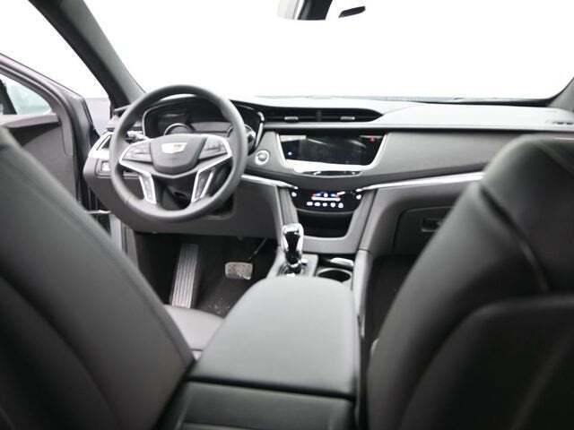 2025 Cadillac XT5 Luxury