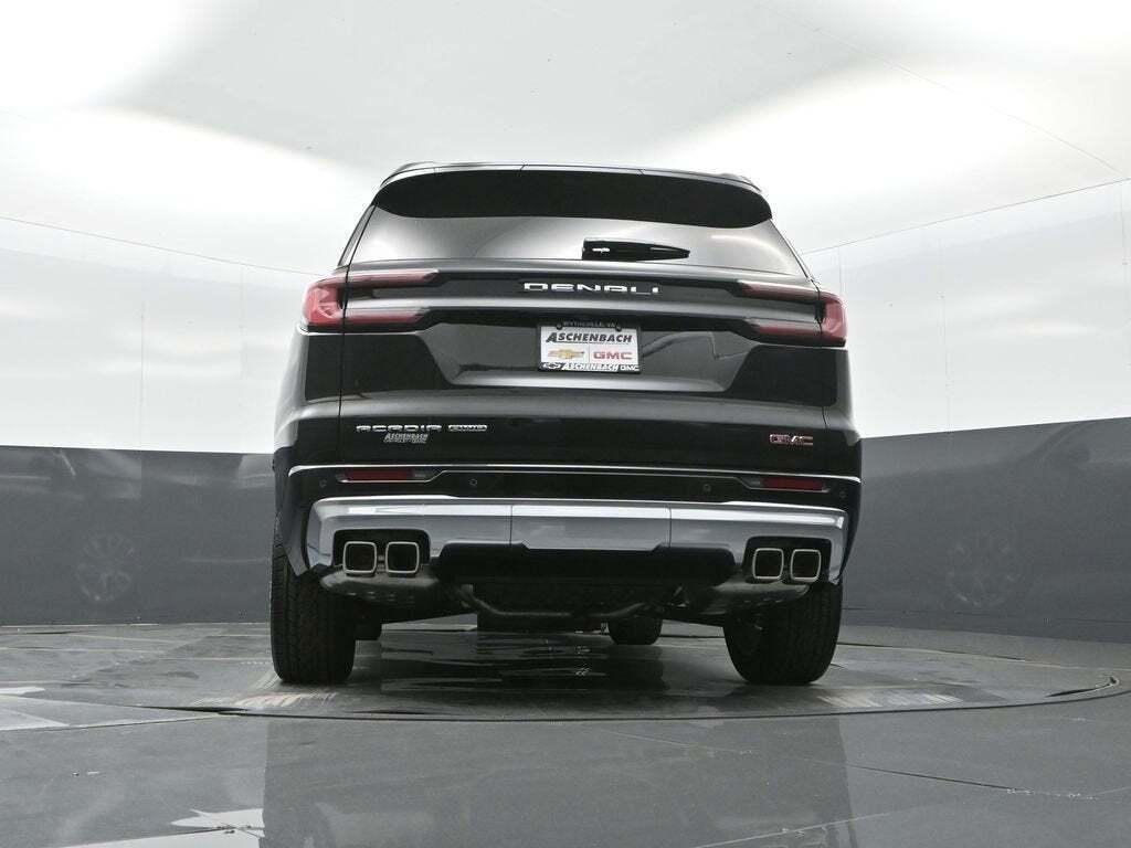 2025 GMC Acadia Denali