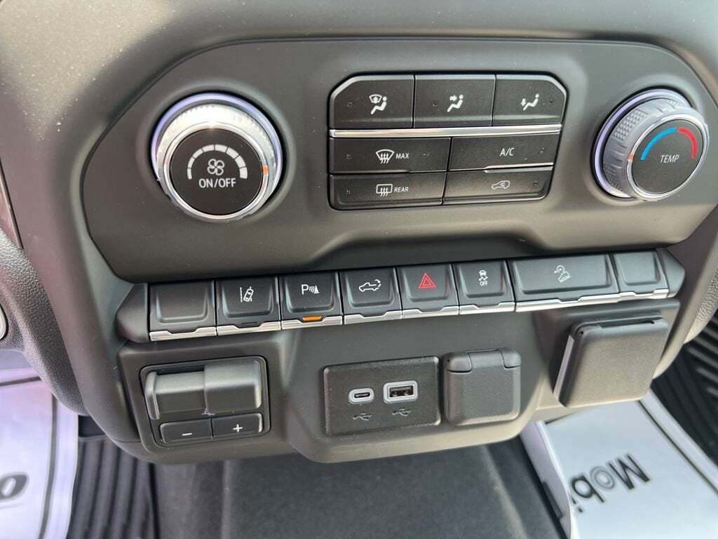 2025 Chevrolet Silverado 2500HD Custom