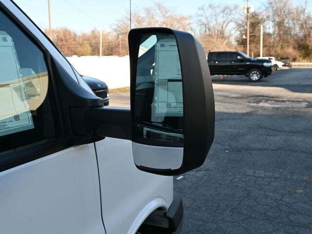 2023 GMC Savana 4500