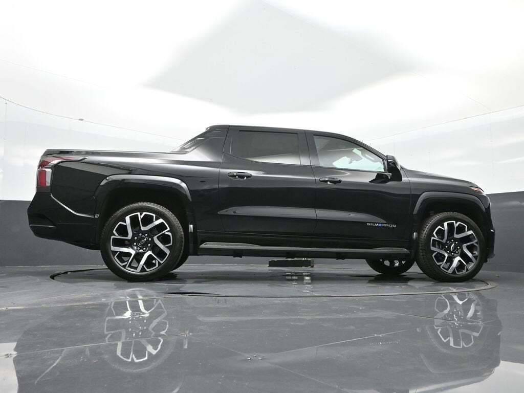 2024 Chevrolet Silverado EV RST