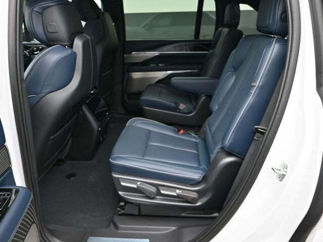 2025 Cadillac Escalade IQ Luxury 2