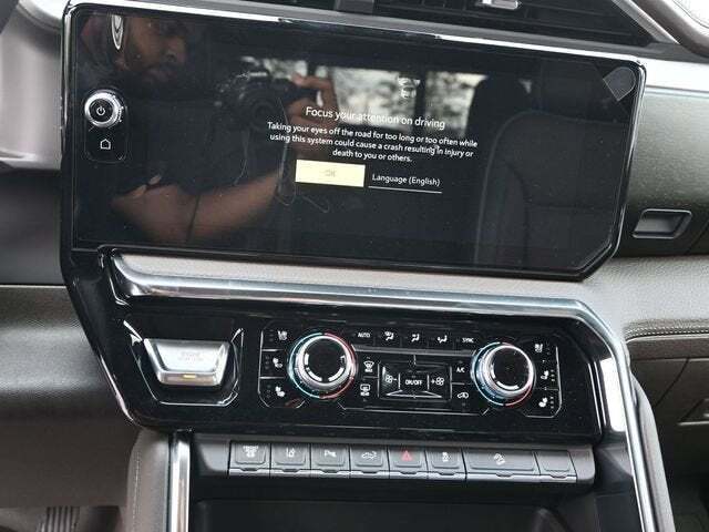 2025 GMC Sierra 2500HD Denali