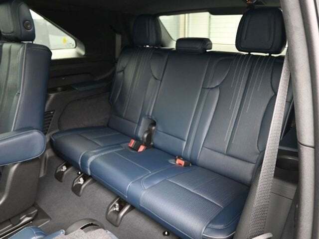 2025 Cadillac Escalade IQ Luxury 2