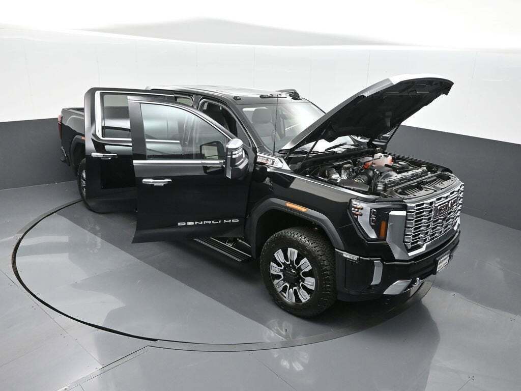 2025 GMC Sierra 2500HD Denali