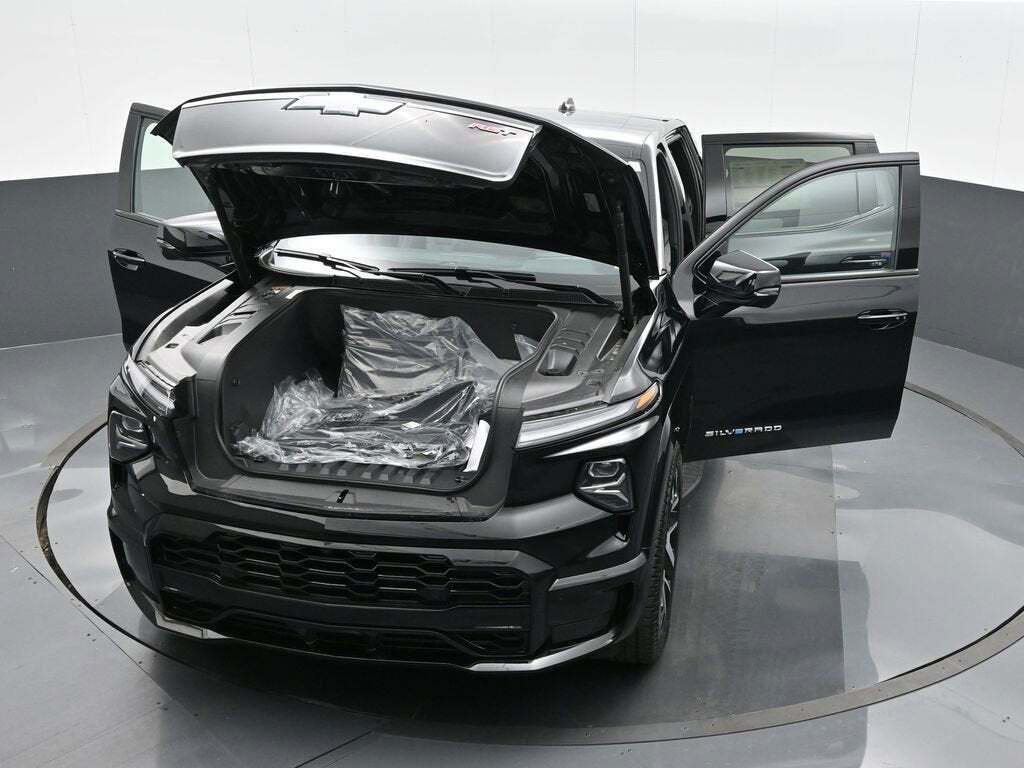 2024 Chevrolet Silverado EV RST