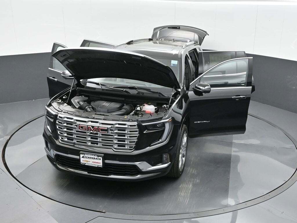 2025 GMC Acadia Denali