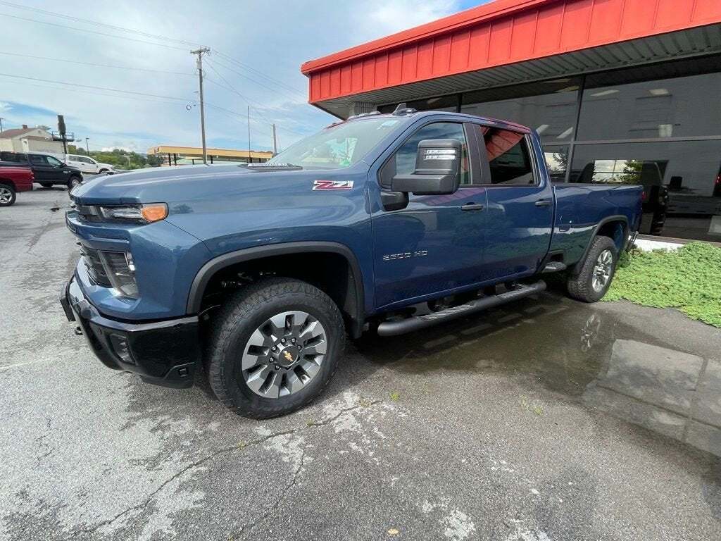 2025 Chevrolet Silverado 2500HD Custom