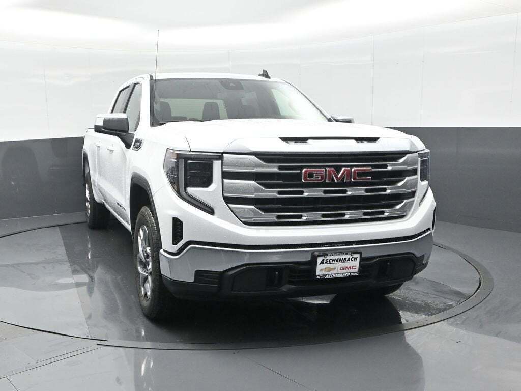 2025 GMC Sierra 1500 SLE