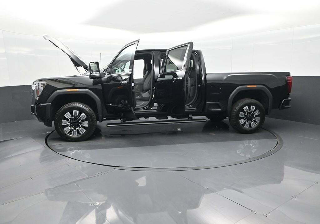 2025 GMC Sierra 2500HD Denali