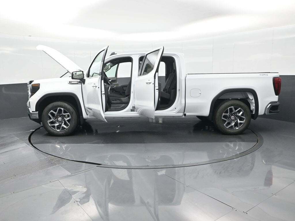 2025 GMC Sierra 1500 SLE